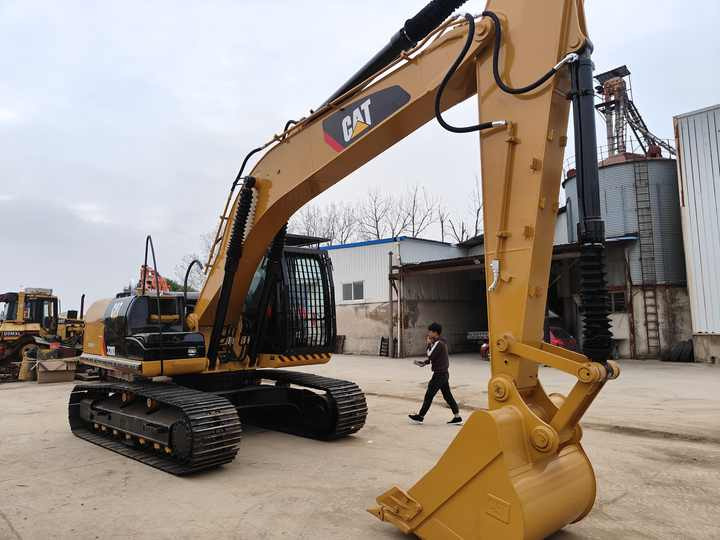 Second Hand Excavator 330D Used Low Price Caterpillar CAT 312D 315D 320D 325D in Good Condition - Escavadora de rastos: foto 2 Second Hand Excavator 330D Used Low Price Caterpillar CAT 312D 315D 320D 325D in Good Condition - Escavadora de rastos: foto 2