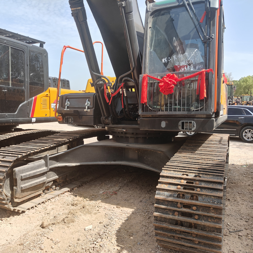 Second-hand Used Excavator VOLVO EC290 BIG - Escavadeira: foto 1 Second-hand Used Excavator VOLVO EC290 BIG - Escavadeira: foto 1