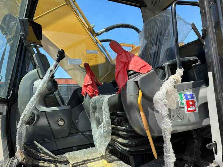Used Cat 320 Excavator - Escavadora de rastos: foto 2 Used Cat 320 Excavator - Escavadora de rastos: foto 2