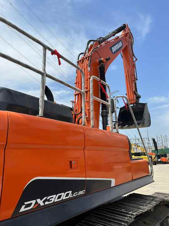 Locação de  Used Digger DOOSAN DX300 Construction Machinery Construction Digger Used DOOSAN DX300 Cheap Excavator Used Digger DOOSAN DX300 Construction Machinery Construction Digger Used DOOSAN DX300 Cheap Excavator: foto 6