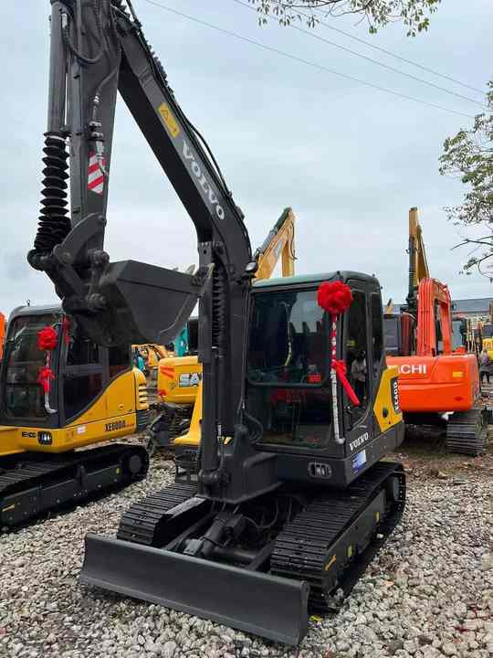 Used Digger VOLVO EC60 Construction Machinery Construction Digger Used VOLVO EC60 Cheap Excavator - Escavadora de rastos: foto 5 Used Digger VOLVO EC60 Construction Machinery Construction Digger Used VOLVO EC60 Cheap Excavator - Escavadora de rastos: foto 5