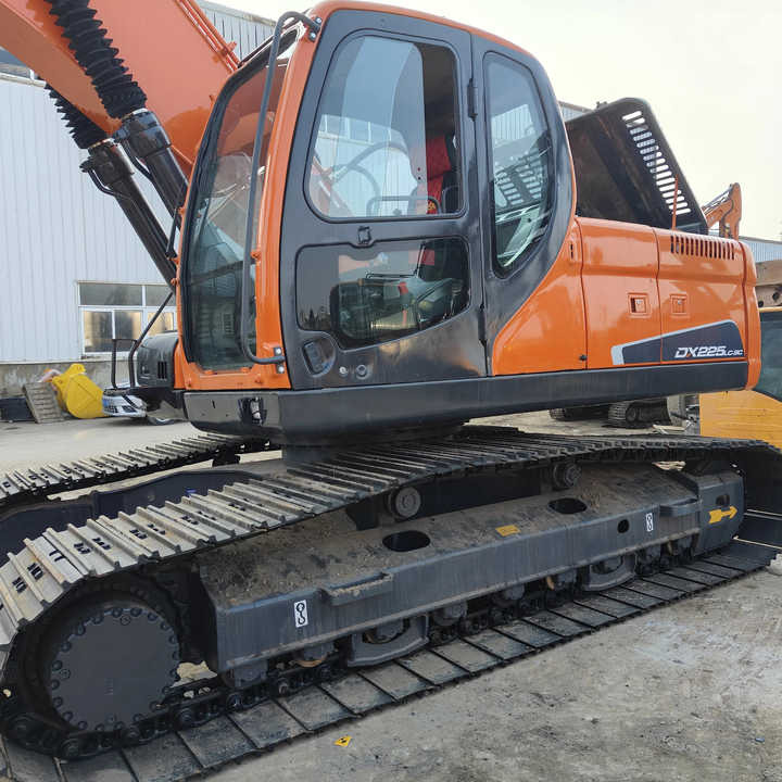 Used Excavator Doosan DX225LC-9 Excavators Mini Equipment Earth Moving Machinery Doosan Digger Excavator for Sale - Escavadora de rastos: foto 2 Used Excavator Doosan DX225LC-9 Excavators Mini Equipment Earth Moving Machinery Doosan Digger Excavator for Sale - Escavadora de rastos: foto 2