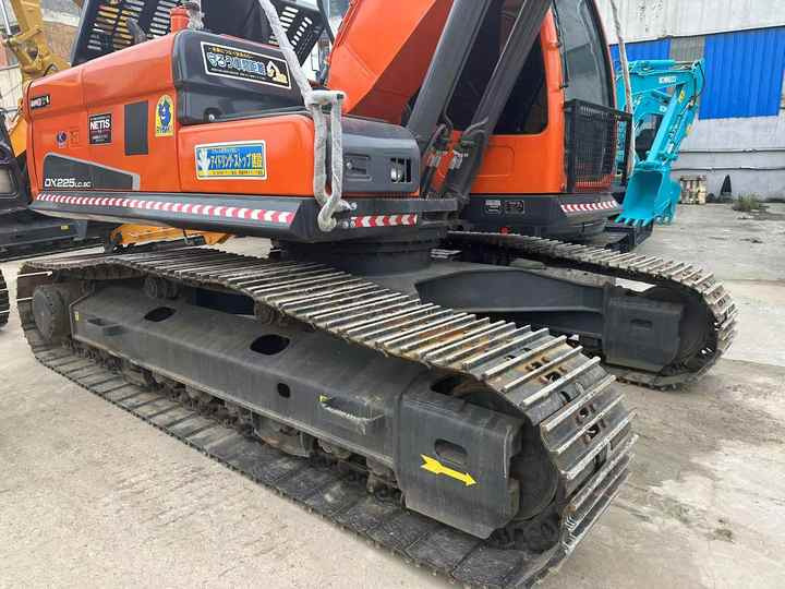 Used Excavator Doosan DX225LC-9 Excavators Mini Equipment Earth Moving Machinery Doosan Digger Excavator for Sale - Escavadora de rastos: foto 4 Used Excavator Doosan DX225LC-9 Excavators Mini Equipment Earth Moving Machinery Doosan Digger Excavator for Sale - Escavadora de rastos: foto 4