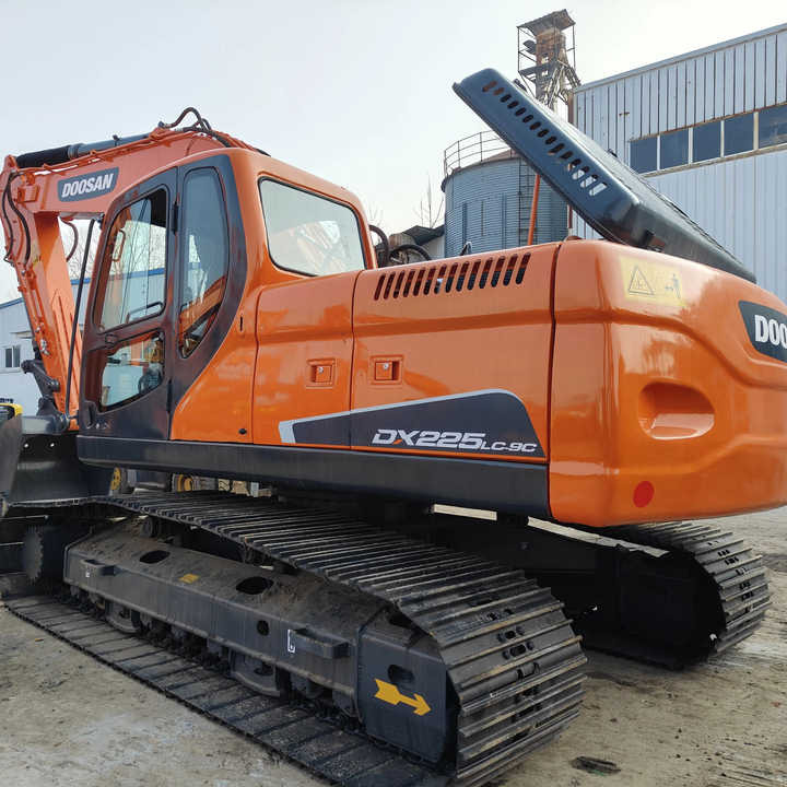 Used Excavator Doosan DX225LC-9 Excavators Mini Equipment Earth Moving Machinery Doosan Digger Excavator for Sale - Escavadora de rastos: foto 1 Used Excavator Doosan DX225LC-9 Excavators Mini Equipment Earth Moving Machinery Doosan Digger Excavator for Sale - Escavadora de rastos: foto 1