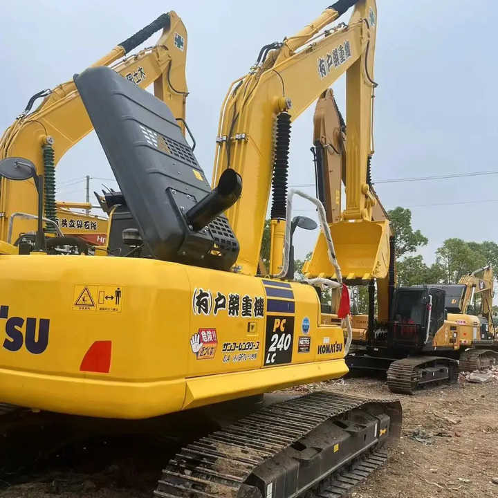 Used Good Quality Japan Original PC240-8 in Good Condition PC240-8 Komatsu - Escavadora de rastos: foto 1 Used Good Quality Japan Original PC240-8 in Good Condition PC240-8 Komatsu - Escavadora de rastos: foto 1