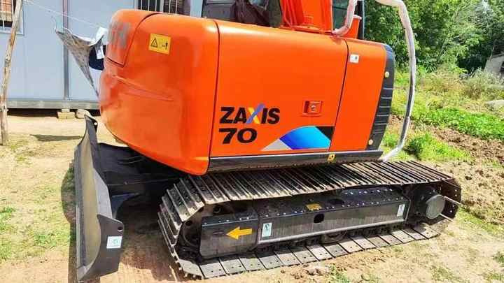 Used Hitachi Excavator ZX70 7ton Japan Import Second Hand Small Crawler ZX70 Excavator for Sale - Escavadora de rastos: foto 4 Used Hitachi Excavator ZX70 7ton Japan Import Second Hand Small Crawler ZX70 Excavator for Sale - Escavadora de rastos: foto 4