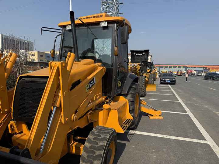 Used Hydraulic Backhoe Loader JCB3CX 7t in Good Condition Cheap Price in Stock Jcb 3cx 4cx 4cx Loader in Hefei for Sale - Retroescavadeira: foto 3 Used Hydraulic Backhoe Loader JCB3CX 7t in Good Condition Cheap Price in Stock Jcb 3cx 4cx 4cx Loader in Hefei for Sale - Retroescavadeira: foto 3