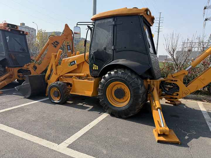 Used Hydraulic Backhoe Loader JCB3CX 7t in Good Condition Cheap Price in Stock Jcb 3cx 4cx 4cx Loader in Hefei for Sale - Retroescavadeira: foto 4 Used Hydraulic Backhoe Loader JCB3CX 7t in Good Condition Cheap Price in Stock Jcb 3cx 4cx 4cx Loader in Hefei for Sale - Retroescavadeira: foto 4