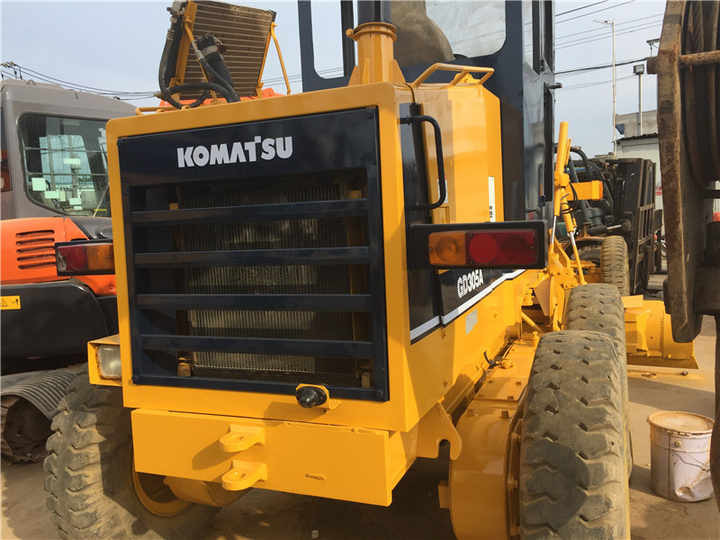Used Komatsu GD305 Motor Grader Cheap Price Komatsu Road Grader GD305 Good Condition in China - Motoniveladora: foto 3 Used Komatsu GD305 Motor Grader Cheap Price Komatsu Road Grader GD305 Good Condition in China - Motoniveladora: foto 3