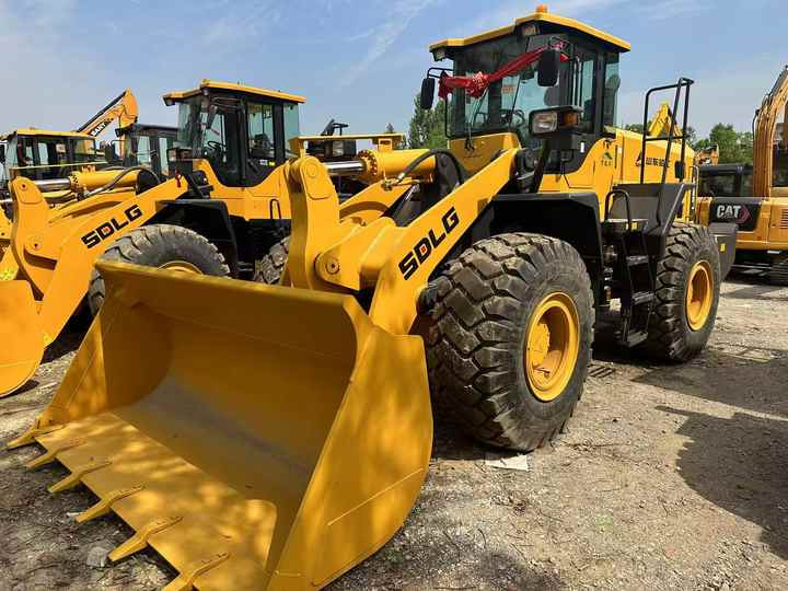 Used SDLG 956F Wheel Loader in Good Condition Hot Sale Chinese Brand Sdlg Used SDLG 956F Loader for Sale - Carregadeira de rodas: foto 5 Used SDLG 956F Wheel Loader in Good Condition Hot Sale Chinese Brand Sdlg Used SDLG 956F Loader for Sale - Carregadeira de rodas: foto 5