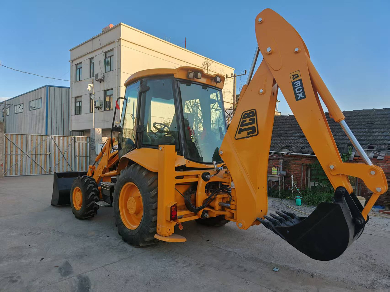 Used Second-hand Backhoe JCB 3CX - Retroescavadeira: foto 2 Used Second-hand Backhoe JCB 3CX - Retroescavadeira: foto 2