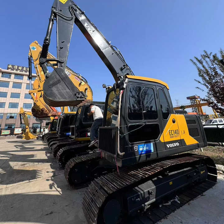 Used Volvo 14 Tonne Crawler Excavator Volvo Ec140 Excavator Good Condition Low Price Good Quality for Sale - Escavadora de rastos: foto 1 Used Volvo 14 Tonne Crawler Excavator Volvo Ec140 Excavator Good Condition Low Price Good Quality for Sale - Escavadora de rastos: foto 1