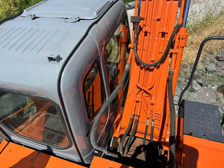 Used Wheel Excavator Hitachi ZX 130W Made in Japan 13tonHitachi Zx130w Wheel Excavator Price Used Hitachi Zx130 Excavator SALE - Escavadeira: foto 5 Used Wheel Excavator Hitachi ZX 130W Made in Japan 13tonHitachi Zx130w Wheel Excavator Price Used Hitachi Zx130 Excavator SALE - Escavadeira: foto 5