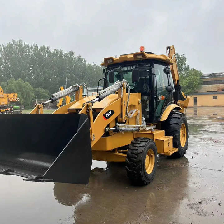 Used Wheel Loader CAT420F Caterpillar 420F Construction Machinery Mini Wheel Skid Steer Loader in Stock - Carregadeira de rodas: foto 1 Used Wheel Loader CAT420F Caterpillar 420F Construction Machinery Mini Wheel Skid Steer Loader in Stock - Carregadeira de rodas: foto 1
