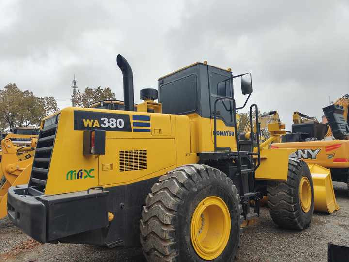 Used komatsu WA380-3 Wheel Loader Hot Sale Original Japan Brand Koamtsu Wheel Loader for Sale - Carregadeira de rodas: foto 3 Used komatsu WA380-3 Wheel Loader Hot Sale Original Japan Brand Koamtsu Wheel Loader for Sale - Carregadeira de rodas: foto 3