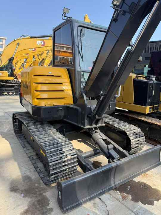 Used volvo Ec60 Mini 6tons Excavator in Stock for Sale - Escavadora de rastos: foto 2 Used volvo Ec60 Mini 6tons Excavator in Stock for Sale - Escavadora de rastos: foto 2