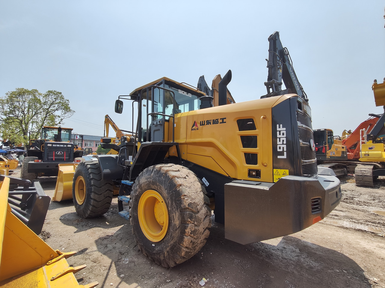 WHEEL LOADER Affordable UsedSDLG 956F Front-End Loader - Low Hours, Ready-to-Ship Globally - Carregadeira de rodas: foto 4 WHEEL LOADER Affordable UsedSDLG 956F Front-End Loader - Low Hours, Ready-to-Ship Globally - Carregadeira de rodas: foto 4