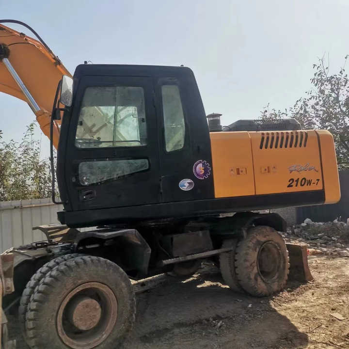 Yellow Color Hyundai210w-7 Used Wheel Excavator Used Hyundai210-7 on Sale with Cheap Price - Escavadora de rastos: foto 2 Yellow Color Hyundai210w-7 Used Wheel Excavator Used Hyundai210-7 on Sale with Cheap Price - Escavadora de rastos: foto 2