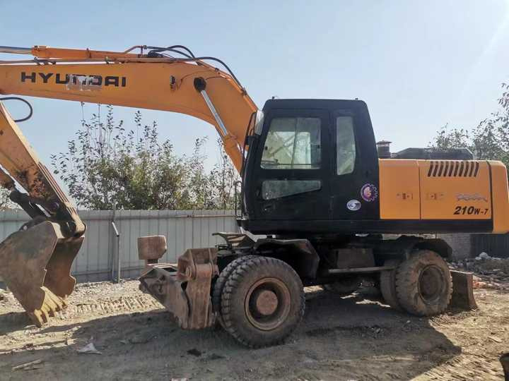 Yellow Color Hyundai210w-7 Used Wheel Excavator Used Hyundai210-7 on Sale with Cheap Price - Escavadora de rastos: foto 3 Yellow Color Hyundai210w-7 Used Wheel Excavator Used Hyundai210-7 on Sale with Cheap Price - Escavadora de rastos: foto 3