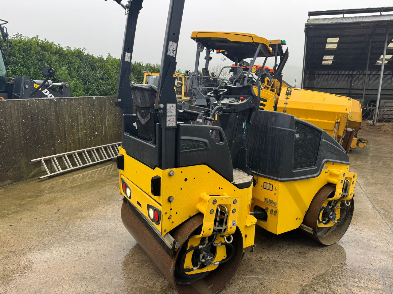 BOMAG BW120AD-5 - Compactador de asfalto: foto 4 BOMAG BW120AD-5 - Compactador de asfalto: foto 4