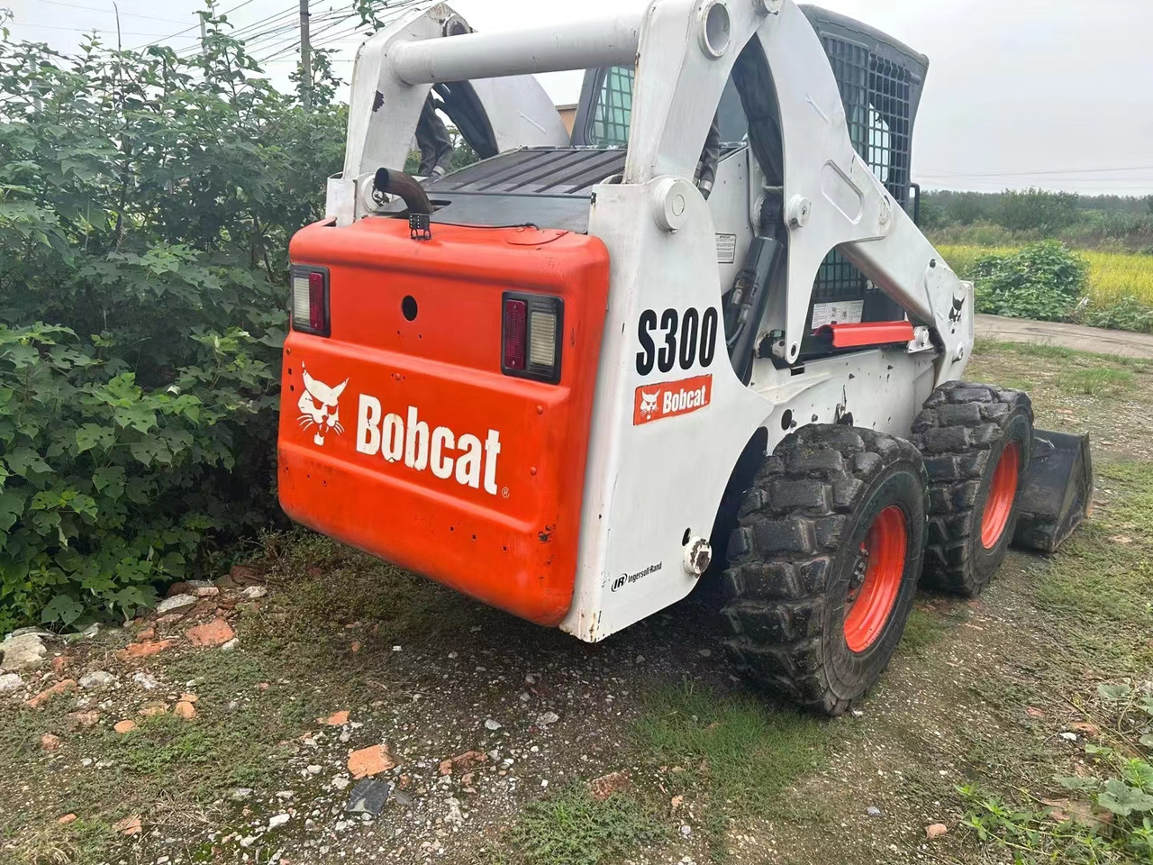 BOBCAT S300 - Mini carregadeira: foto 4 BOBCAT S300 - Mini carregadeira: foto 4