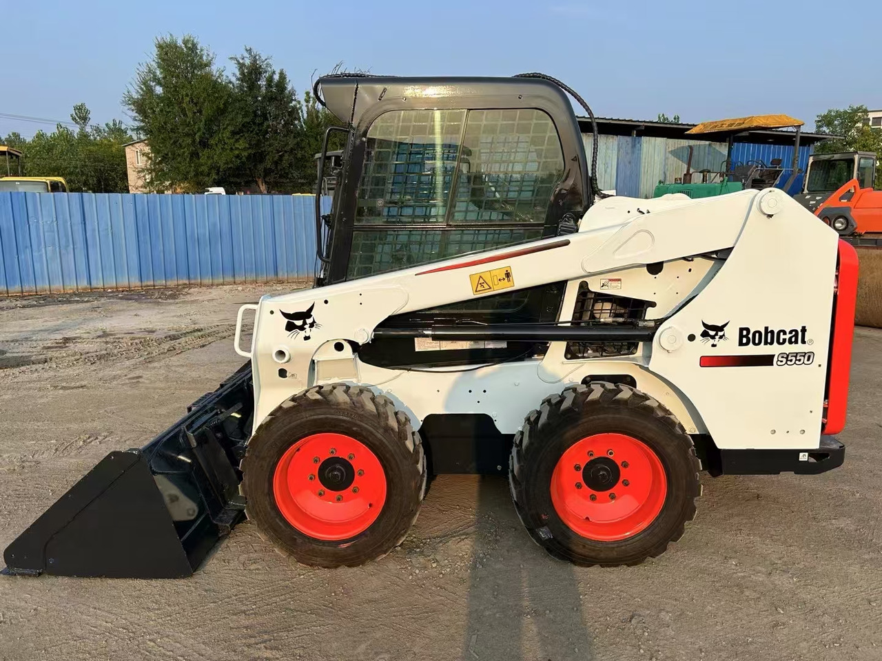 BOBCAT S550 - Mini carregadeira: foto 1 BOBCAT S550 - Mini carregadeira: foto 1