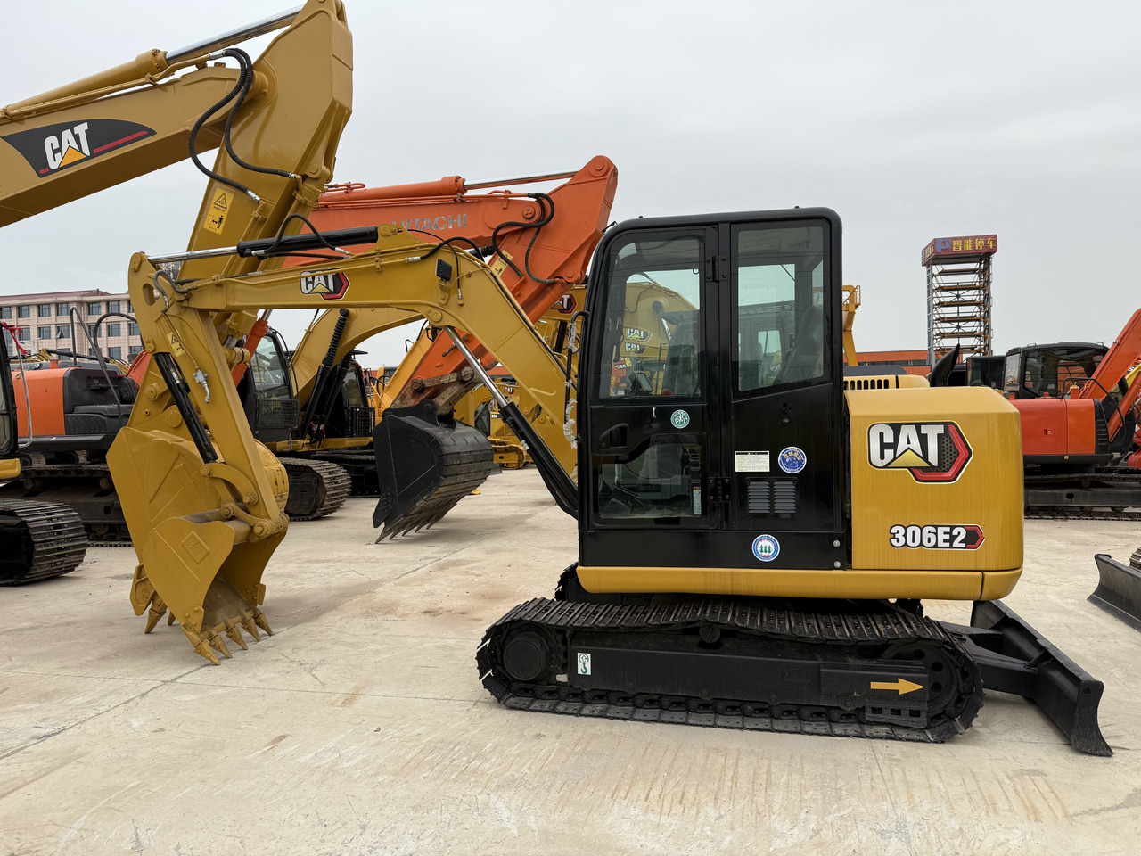 CATERPILLAR 306E2 - Mini escavadeira: foto 4 CATERPILLAR 306E2 - Mini escavadeira: foto 4