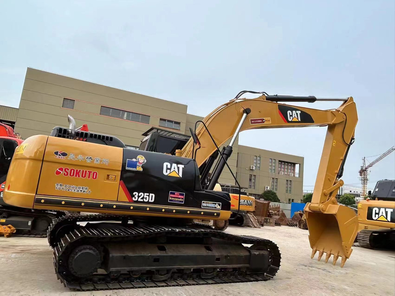 CATERPILLAR 325D - Escavadora de rastos: foto 1 CATERPILLAR 325D - Escavadora de rastos: foto 1