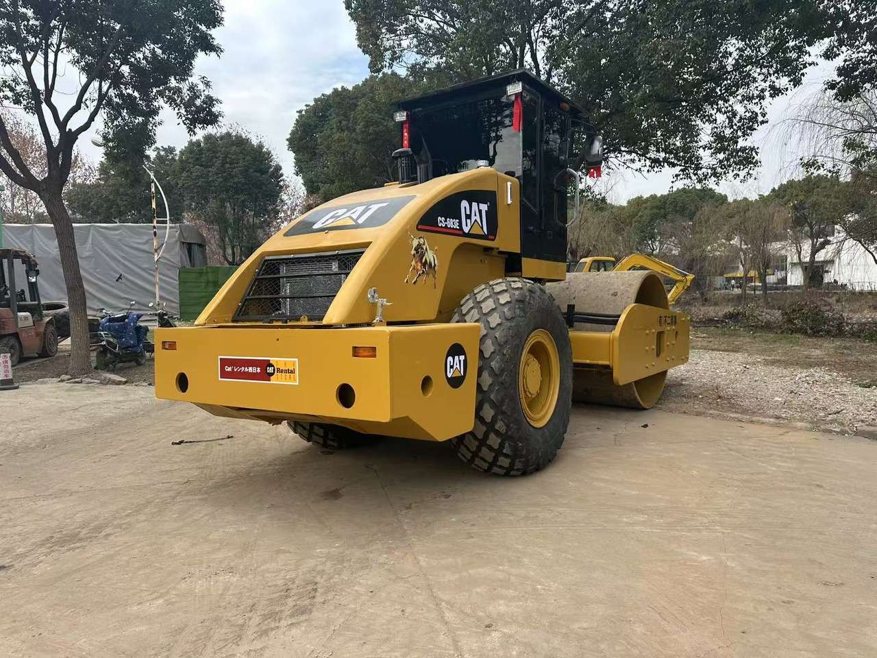 CATERPILLAR CS683E - Compactador de asfalto: foto 3 CATERPILLAR CS683E - Compactador de asfalto: foto 3