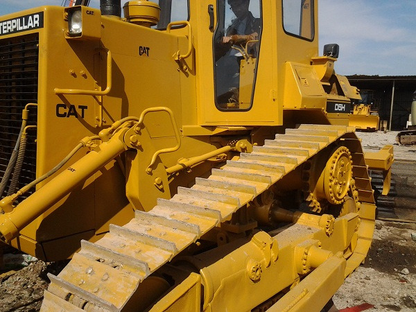 CATERPILLAR D5H - Buldôzer: foto 2 CATERPILLAR D5H - Buldôzer: foto 2