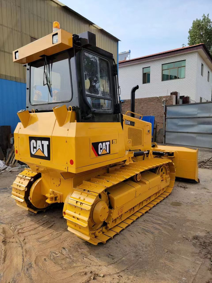 CATERPILLAR D5K - Buldôzer: foto 4 CATERPILLAR D5K - Buldôzer: foto 4