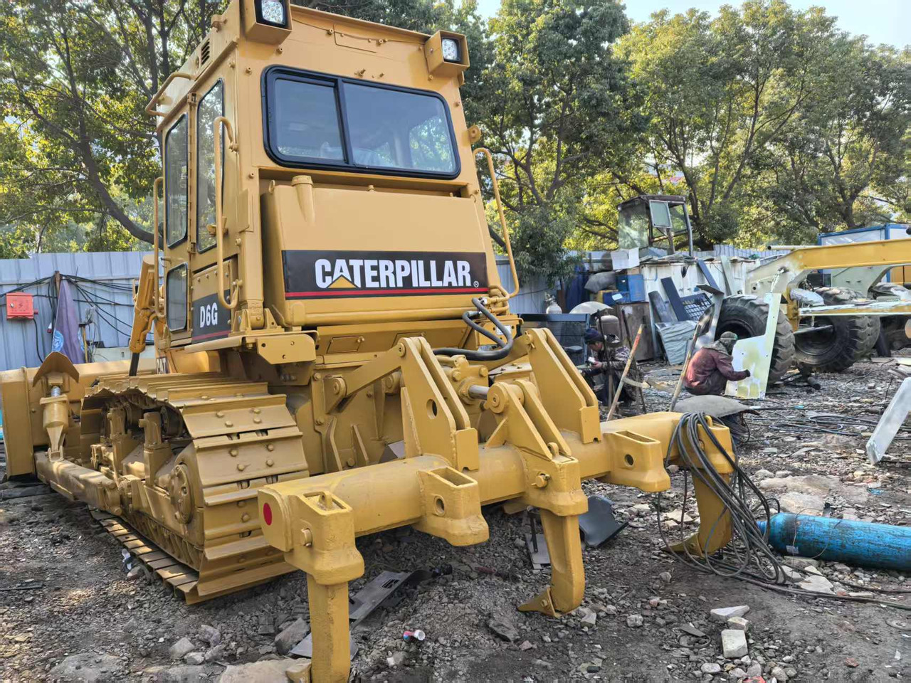 CATERPILLAR D6G - Buldôzer: foto 1 CATERPILLAR D6G - Buldôzer: foto 1