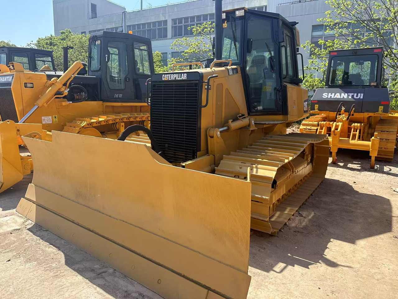 CATERPILLAR D6K - Buldôzer: foto 3 CATERPILLAR D6K - Buldôzer: foto 3