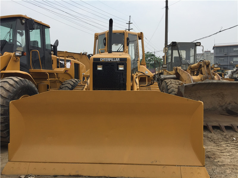 CATERPILLAR D6N - Buldôzer: foto 2 CATERPILLAR D6N - Buldôzer: foto 2