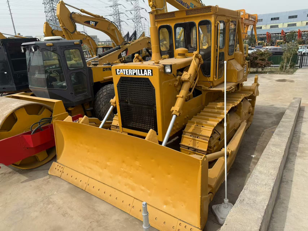 CATERPILLAR D8K - Buldôzer: foto 3 CATERPILLAR D8K - Buldôzer: foto 3