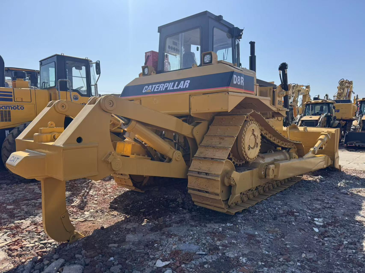 CATERPILLAR D8R - Buldôzer: foto 4 CATERPILLAR D8R - Buldôzer: foto 4