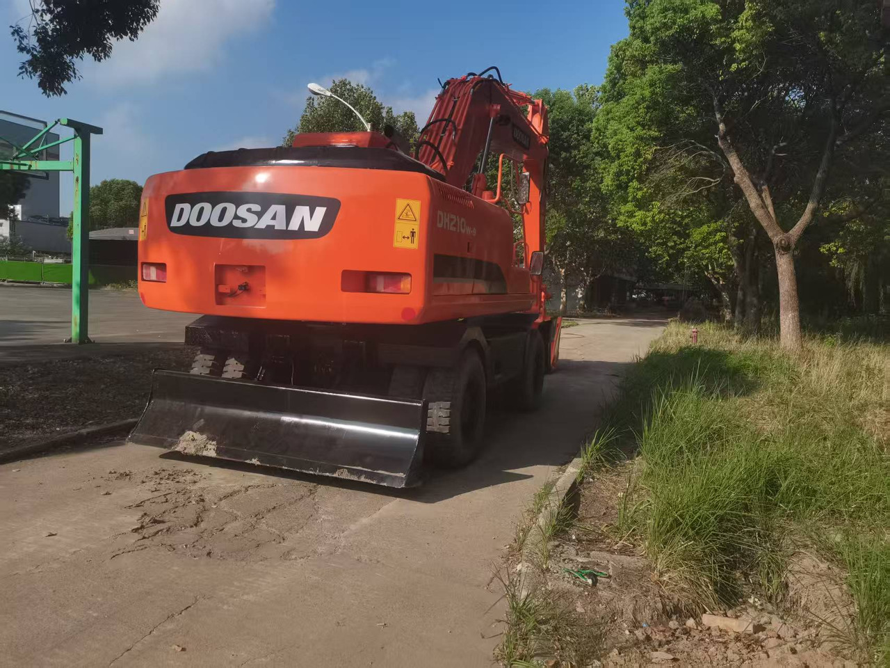 DOOSAN DH210W-9C - Escavadeira de rodas: foto 5 DOOSAN DH210W-9C - Escavadeira de rodas: foto 5