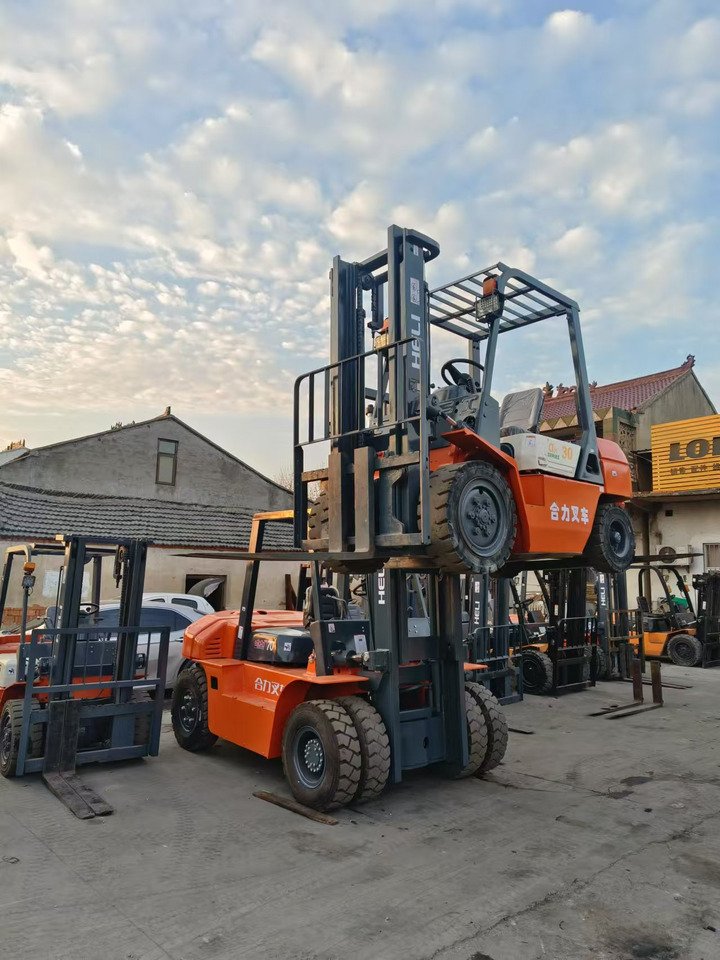 HELI 7-ton - Empilhadeira a diesel: foto 4 HELI 7-ton - Empilhadeira a diesel: foto 4