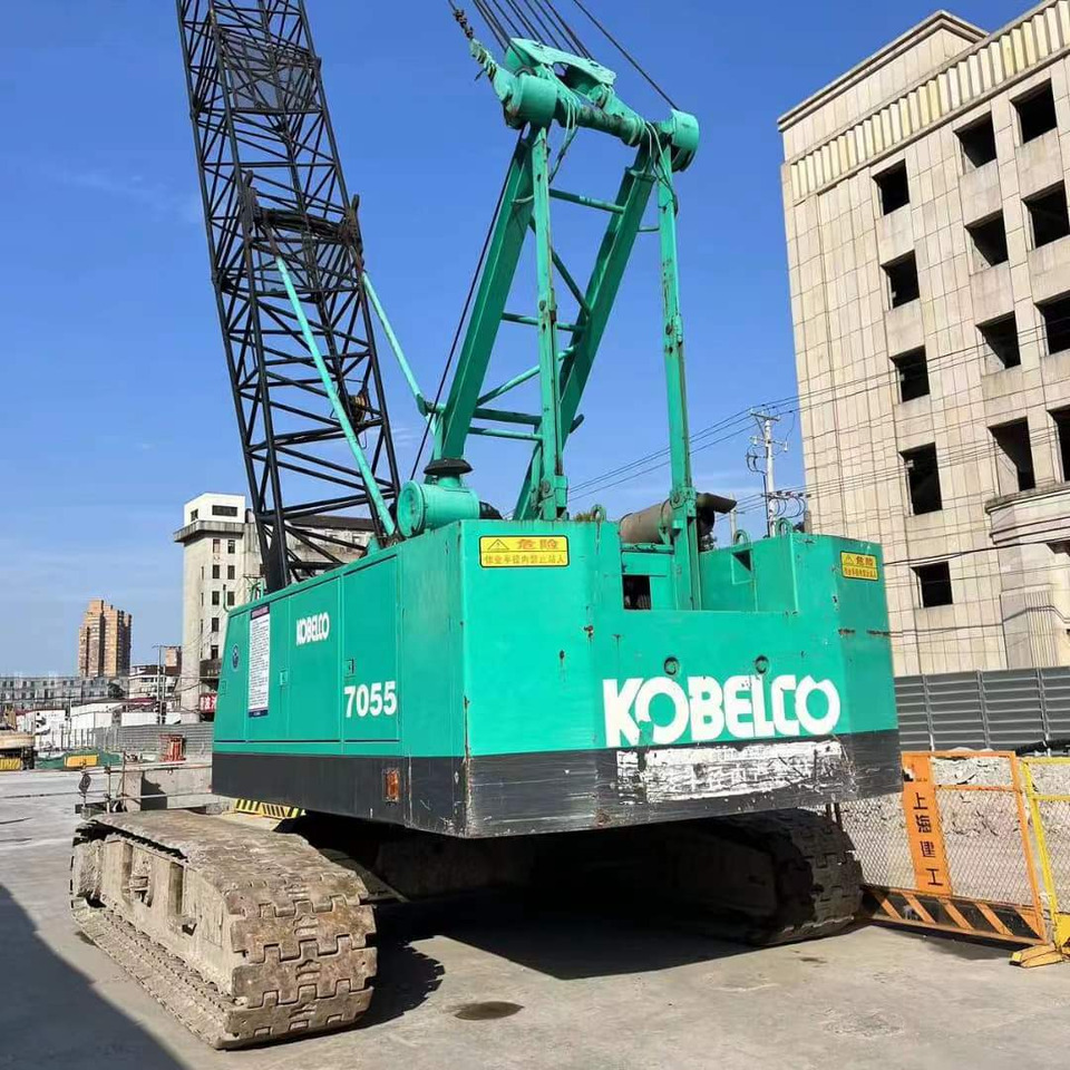 KOBELCO 7055 - Guindaste sobre esteiras: foto 1 KOBELCO 7055 - Guindaste sobre esteiras: foto 1