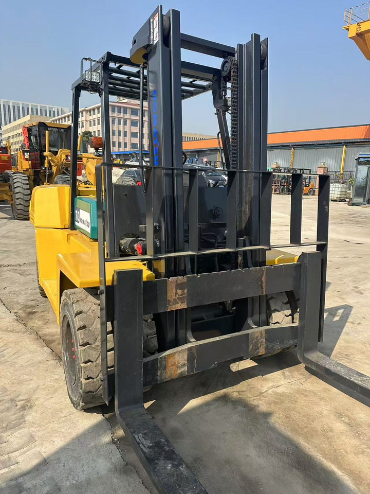 KOMATSU 7-ton - Empilhadeira a diesel: foto 5 KOMATSU 7-ton - Empilhadeira a diesel: foto 5