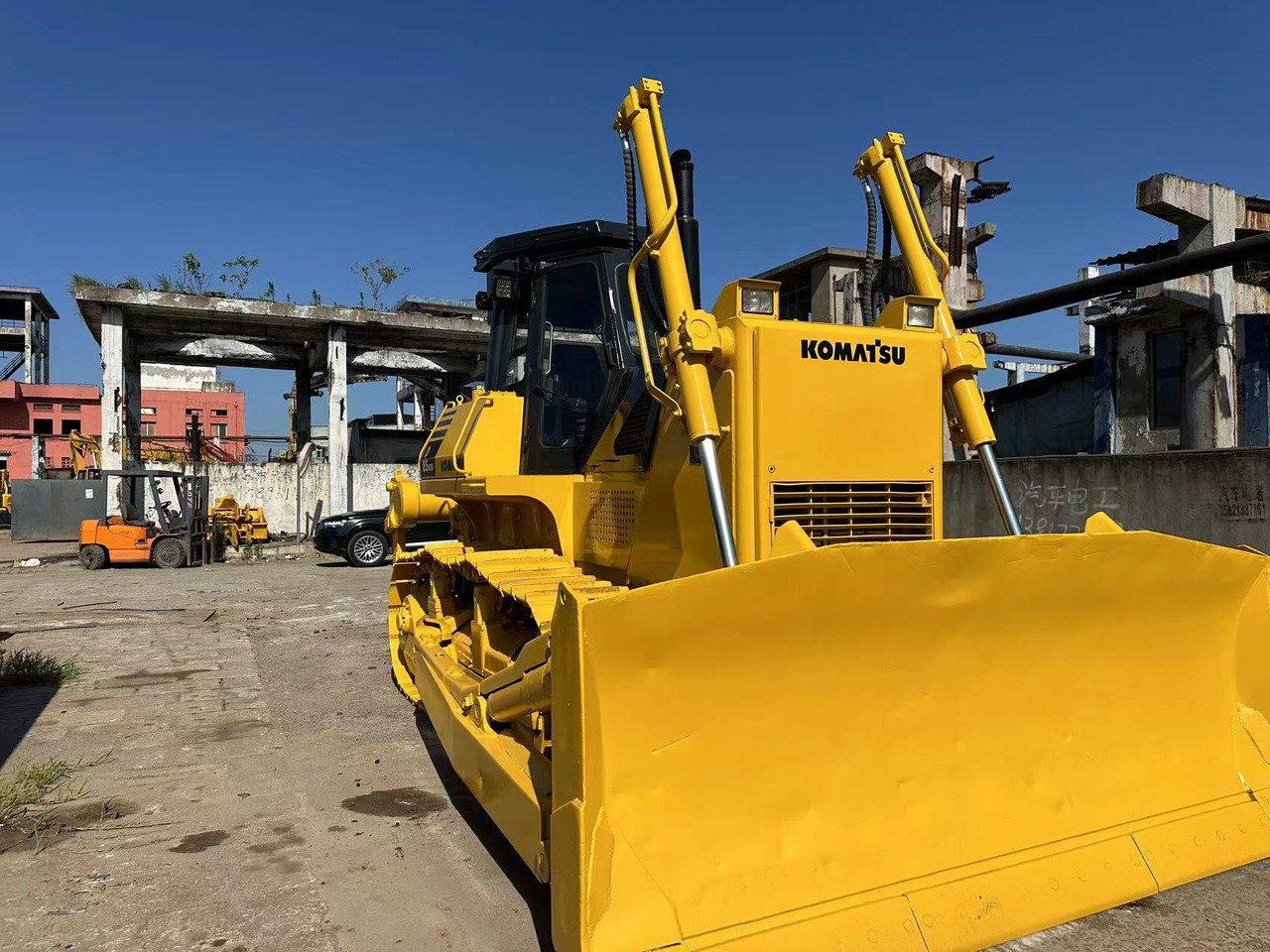 KOMATSU D85ESS - Buldôzer: foto 3 KOMATSU D85ESS - Buldôzer: foto 3