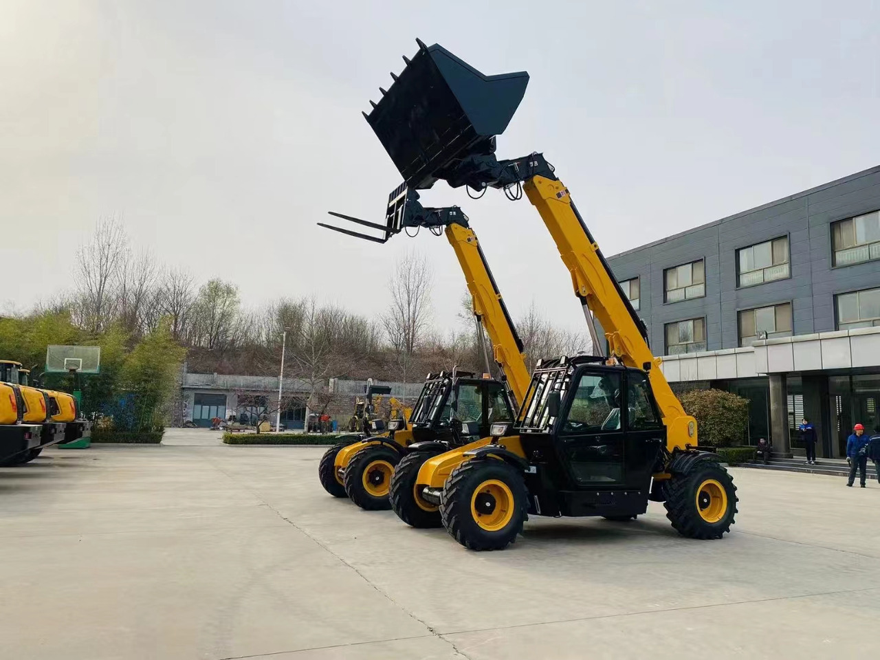 KOMATSU Longer boom - Empilhadeira a diesel: foto 1 KOMATSU Longer boom - Empilhadeira a diesel: foto 1