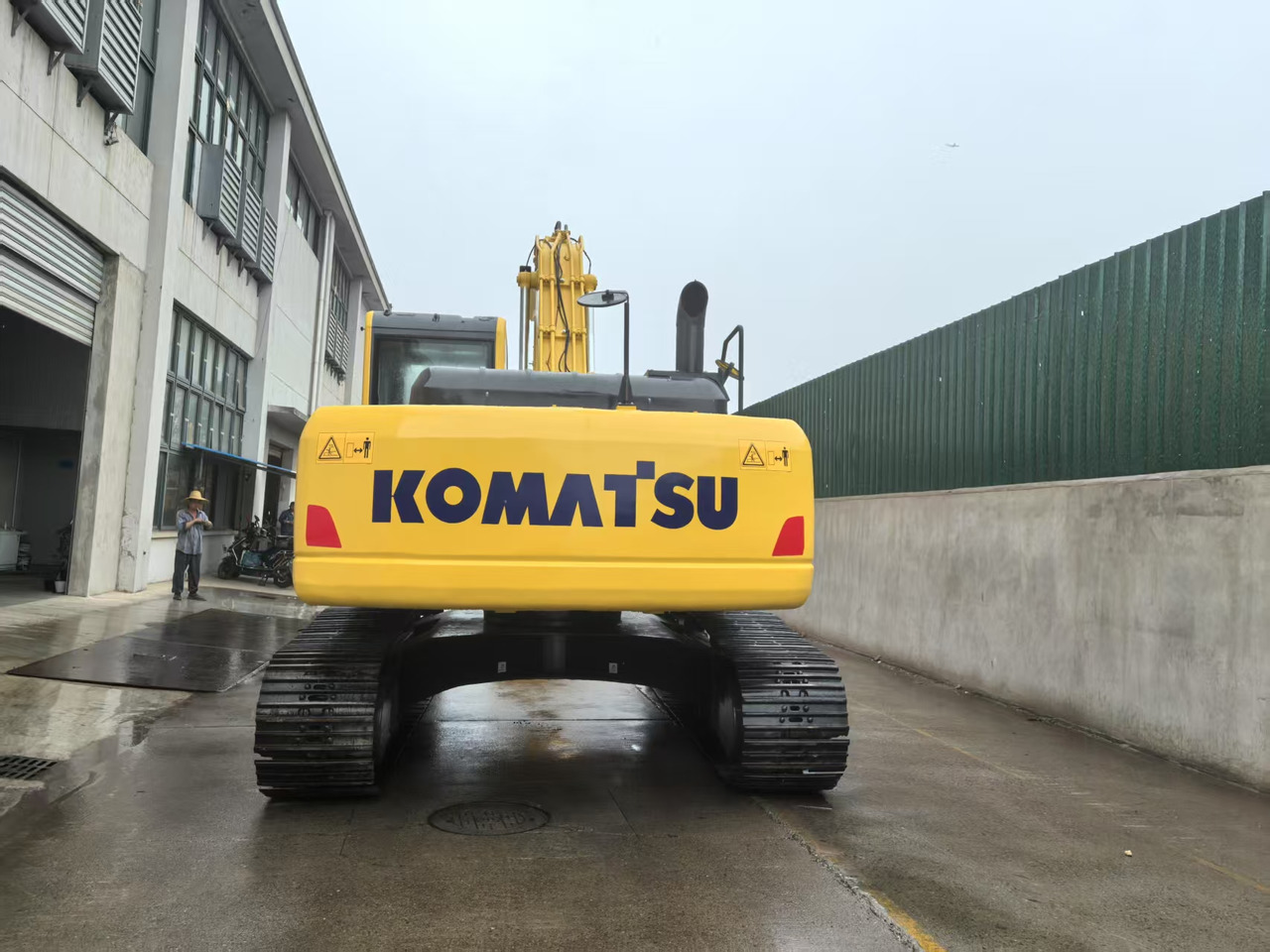 KOMATSU PC240LC-8M0 - Escavadora de rastos: foto 5 KOMATSU PC240LC-8M0 - Escavadora de rastos: foto 5