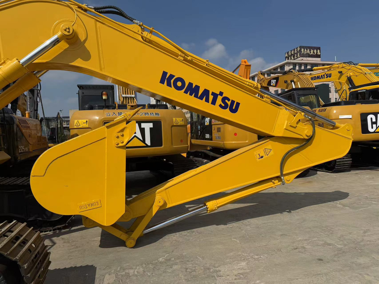 KOMATSU PC300-8 - Escavadora de rastos: foto 4 KOMATSU PC300-8 - Escavadora de rastos: foto 4