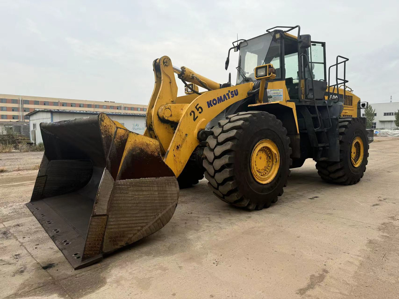 KOMATSU WA500-6 - Carregadeira de rodas: foto 4 KOMATSU WA500-6 - Carregadeira de rodas: foto 4