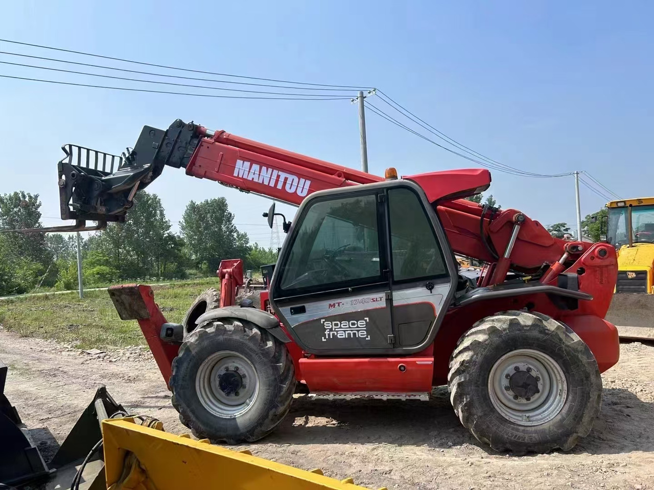 MANITOU MT1740SLT - Empilhador telescópico: foto 4 MANITOU MT1740SLT - Empilhador telescópico: foto 4