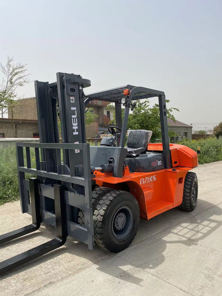 TOYOTA 50 - Empilhadeira a diesel: foto 2 TOYOTA 50 - Empilhadeira a diesel: foto 2