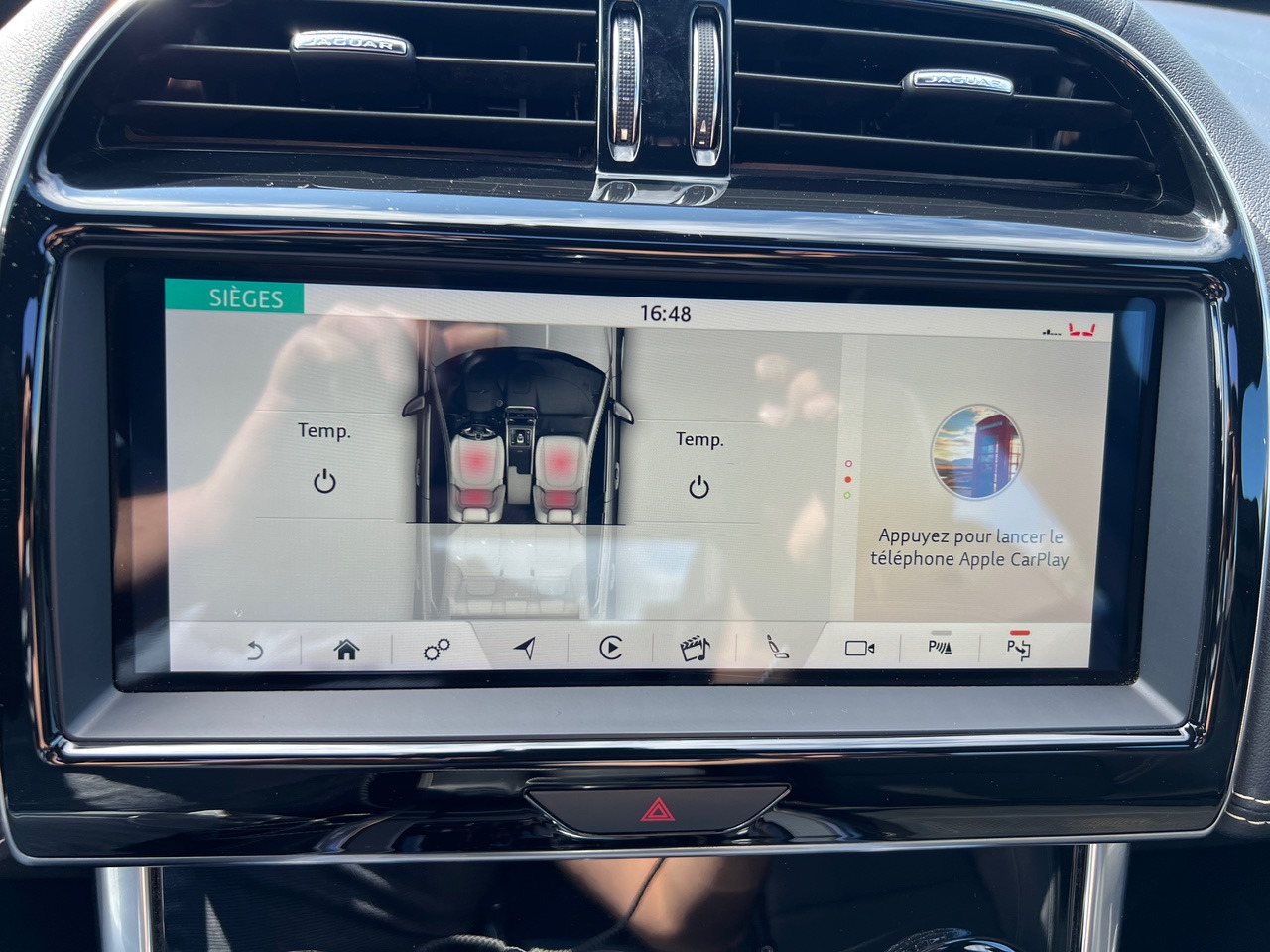Sedã JAGUAR XE 20MY SE R-DYN. 2.0L D 180 BVA8 Cockpit PANO: foto 10