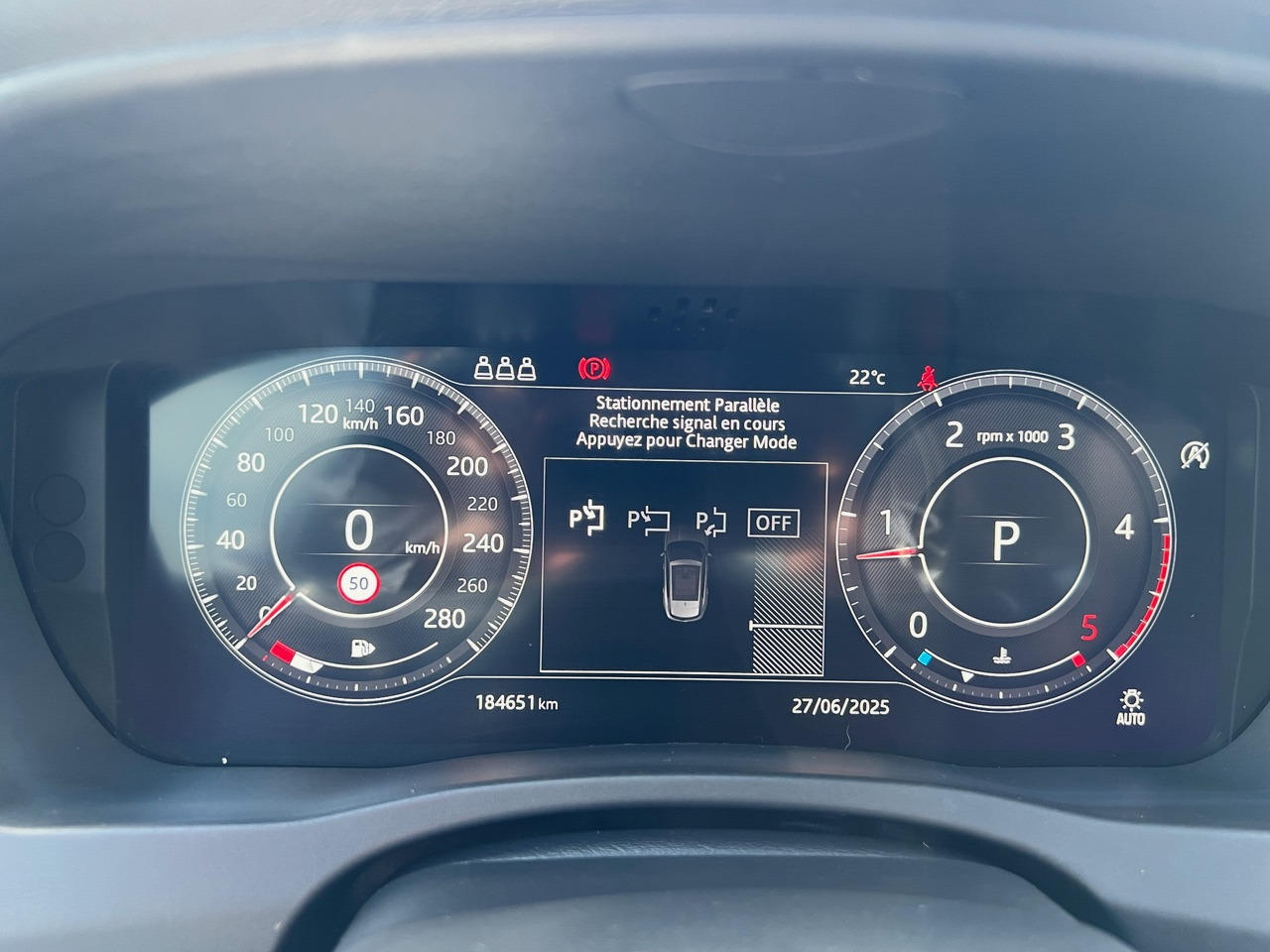 Sedã JAGUAR XE 20MY SE R-DYN. 2.0L D 180 BVA8 Cockpit PANO: foto 32