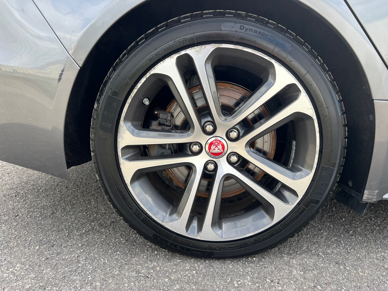 Sedã JAGUAR XE 20MY SE R-DYN. 2.0L D 180 BVA8 Cockpit PANO: foto 20
